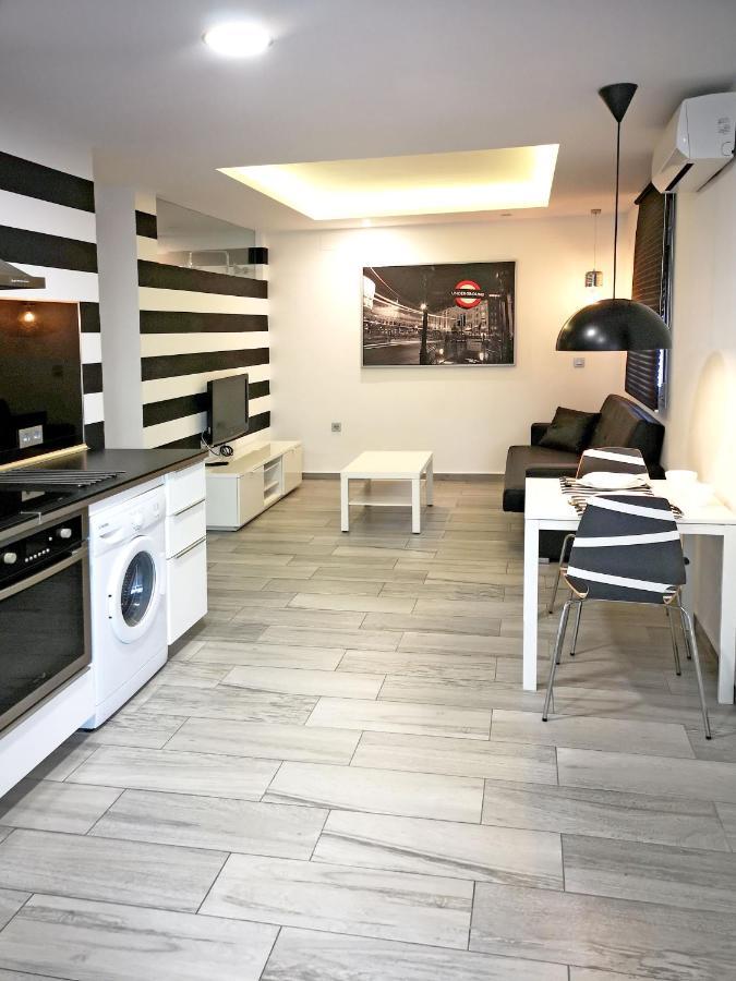 Conil Red-Black Apartment Коніль-де-ла-Фронтера Екстер'єр фото